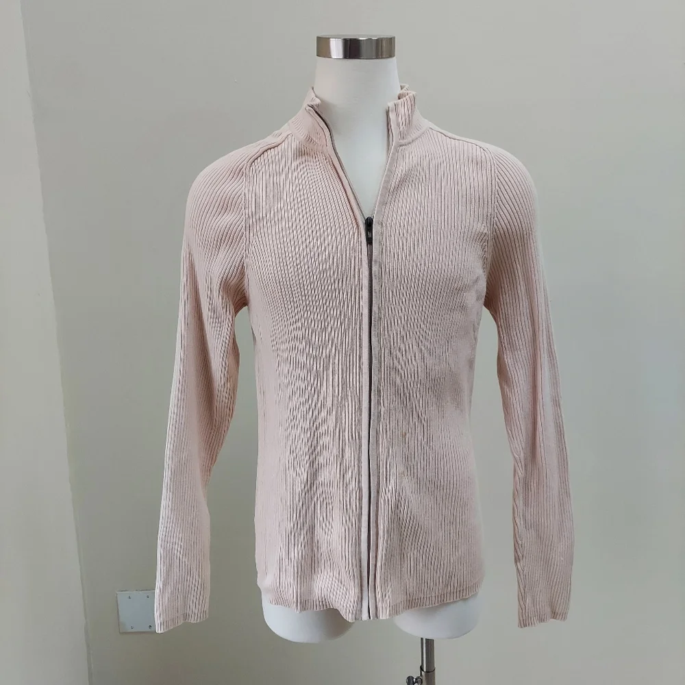 DKNY JEANS long sleeve light weight ribbed turtleneck sweater.